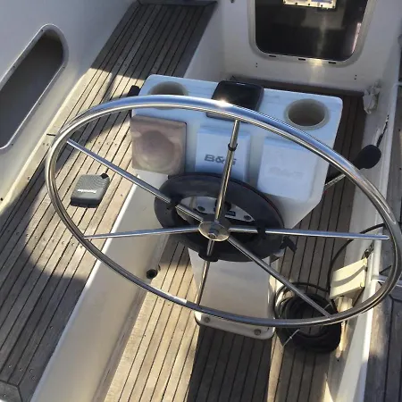 Ботель Merak Лісабон