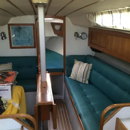 Bateau-hôtel Merak *